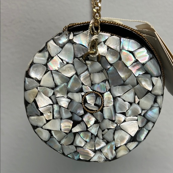 Antik Kraft | Silver Mosaic Mother Of Pearl w/ Crossbody Chain✨🐚 - Picture 8 of 14